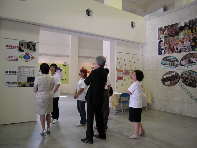 2011年9月6日史懷哲黑天鵝展覽