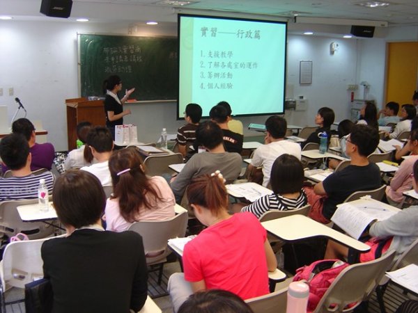 2011年8月4日 實習生本學期第一次返校-學長姐實習經驗分享