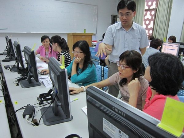 2013年10月16日 IEARN國際專業教育知能工作坊