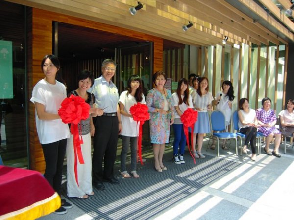 2012年9月11日 史懷哲成果展開幕